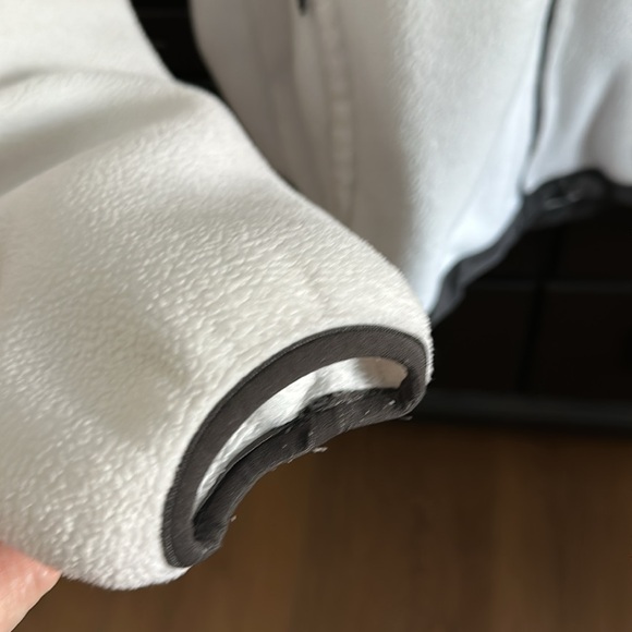 The North face fleece zip up - Picture 5 of 7